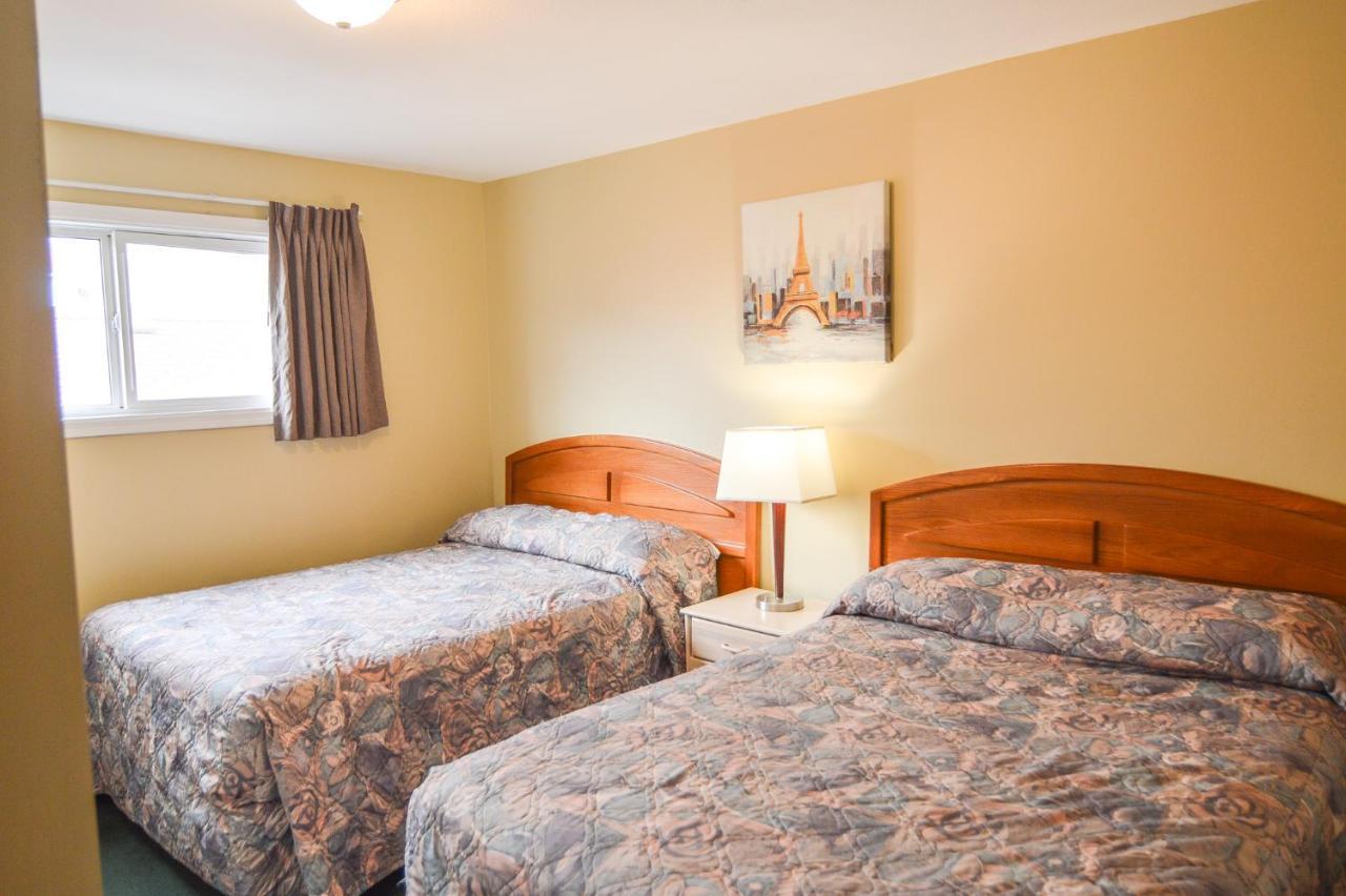 Shoreline Resort Condominiums Пентіктон Екстер'єр фото