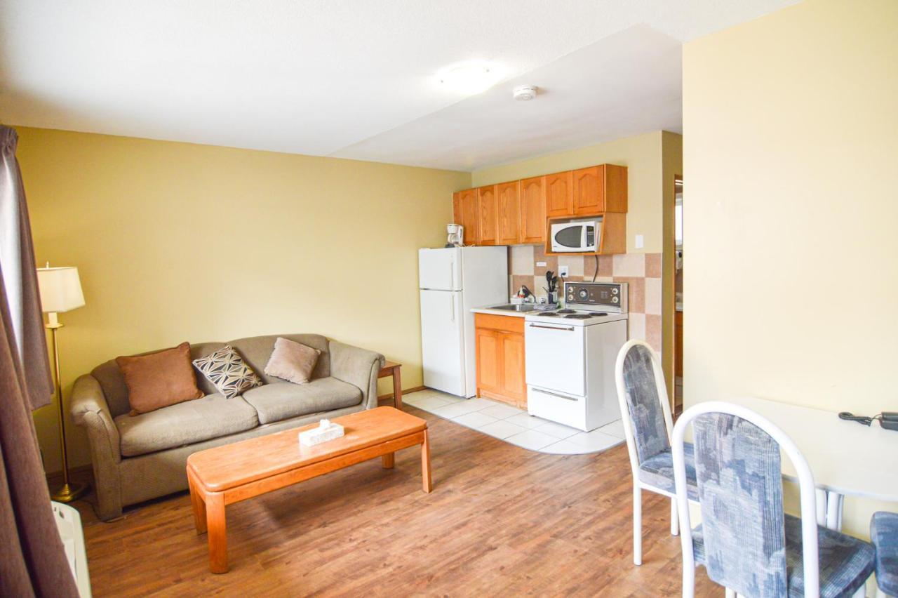 Shoreline Resort Condominiums Пентіктон Екстер'єр фото
